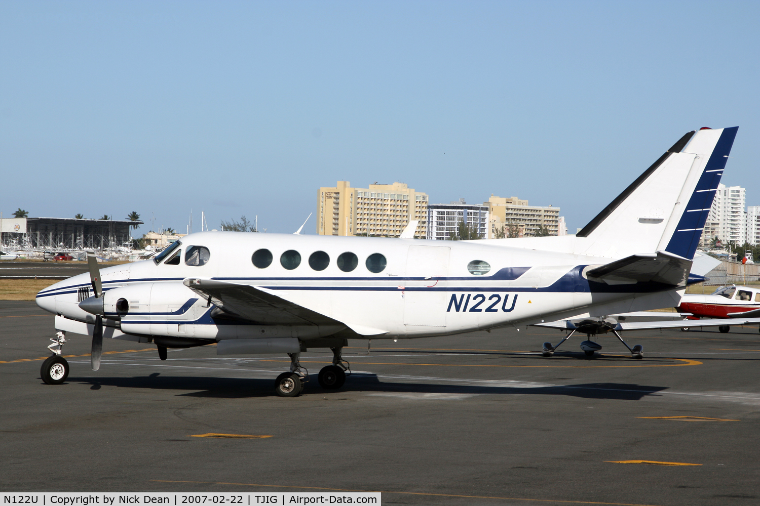 N122U, 1970 Beech 100 King Air C/N B-32, /