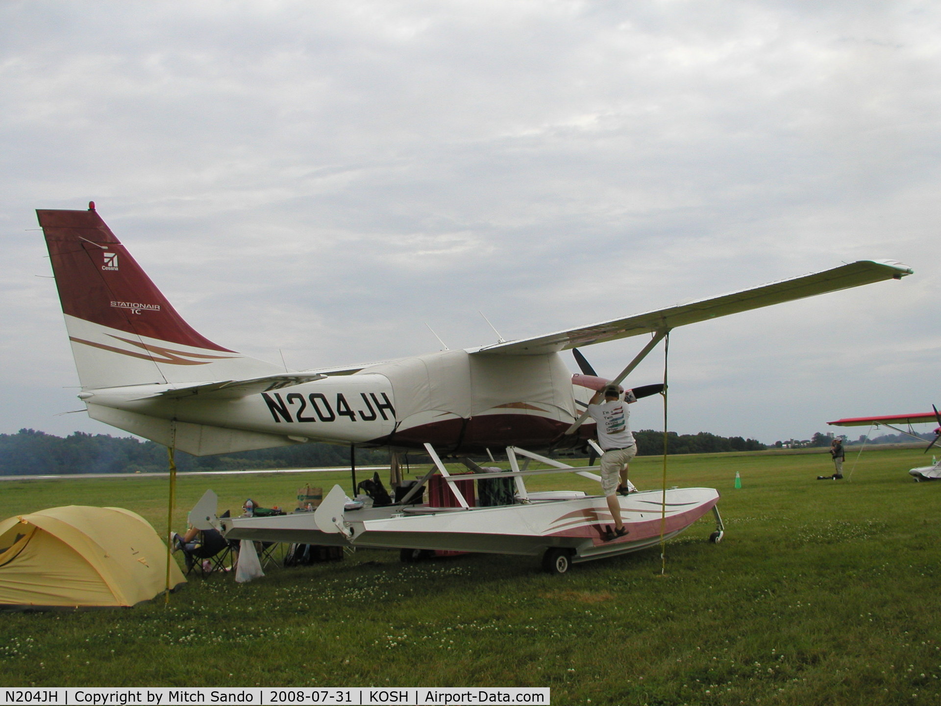 N204JH, 2006 Cessna T206H Turbo Stationair C/N T20608638, EAA AirVenture 2008.