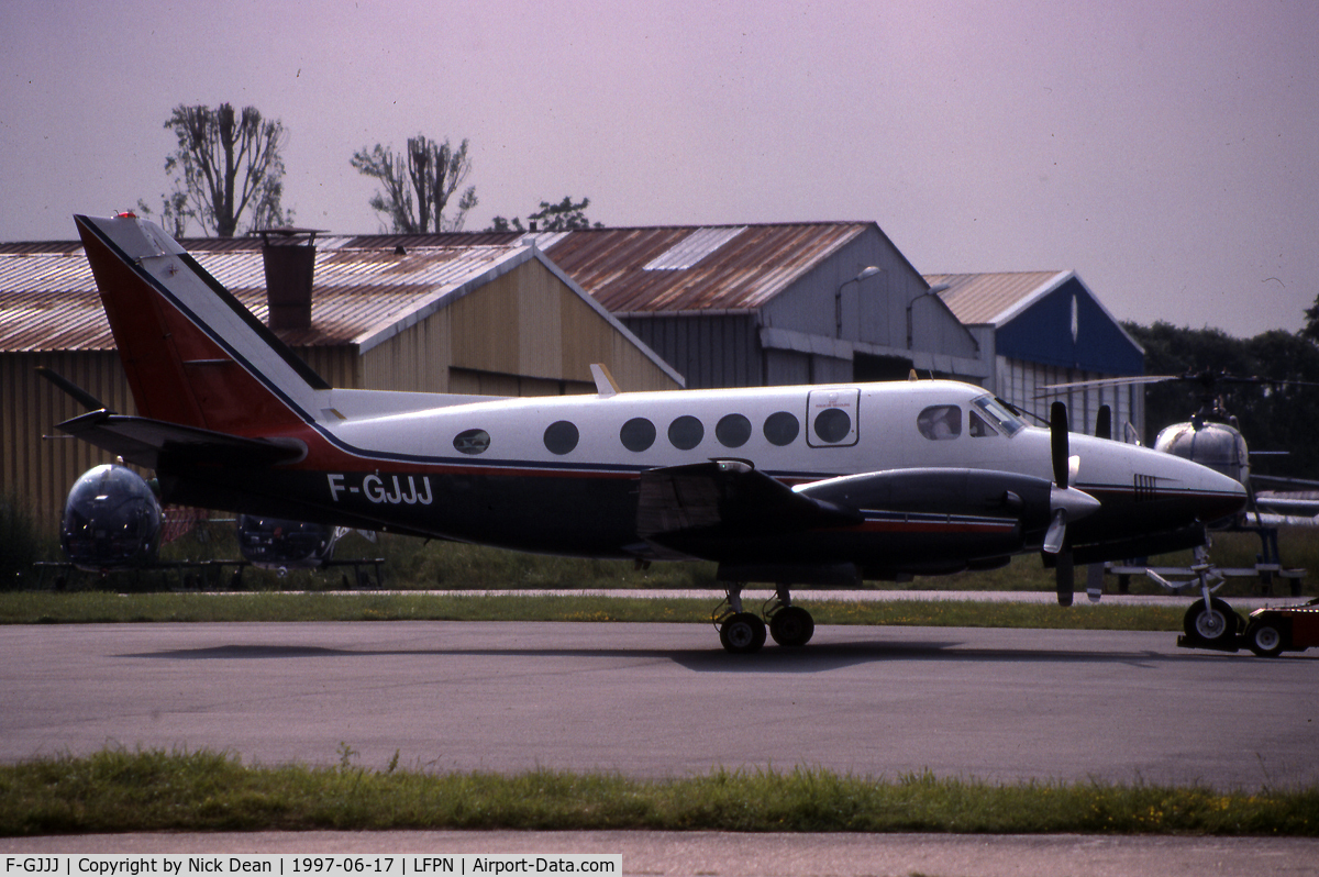 F-GJJJ, Beech A100 King Air C/N B-196, This frame is broken up at White Industries Bates City Missouri