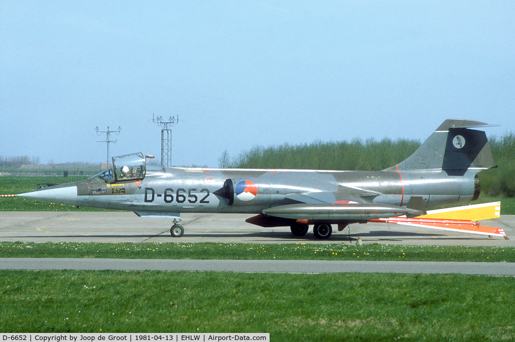 D-6652, Lockheed F-104G Starfighter C/N 683-6652, After front line service the Starfighter soldiered on as a target tower. You can see the gun has been removed for this task.