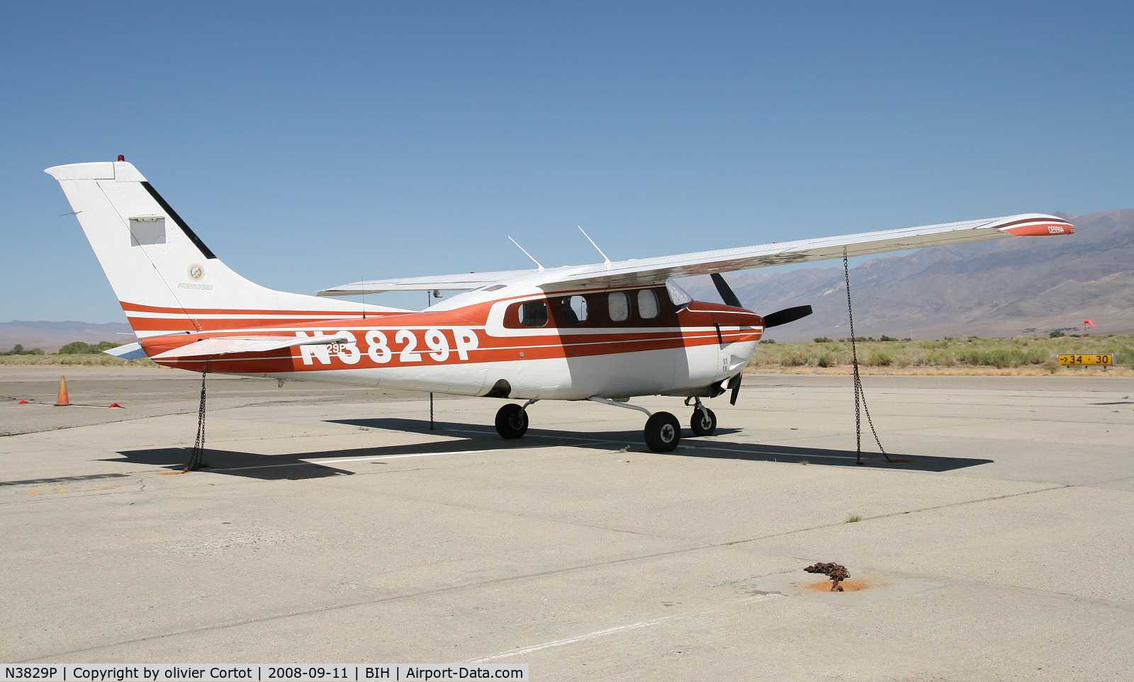 N3829P, 1978 Cessna P210N Pressurised Centurion C/N P21000062, alone in the eastern sierra