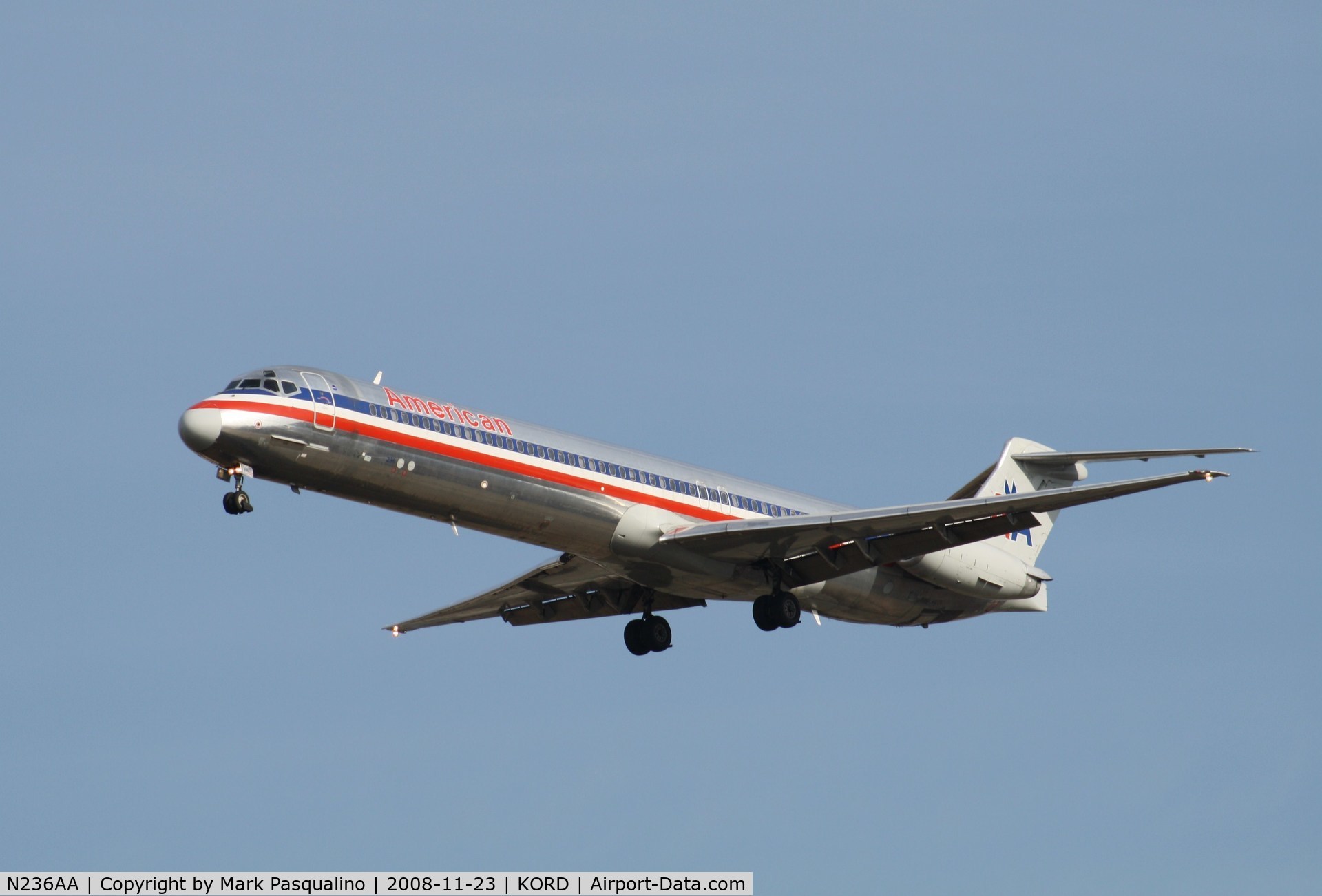 N236AA, 1984 McDonnell Douglas MD-82 (DC-9-82) C/N 49251, MD-82
