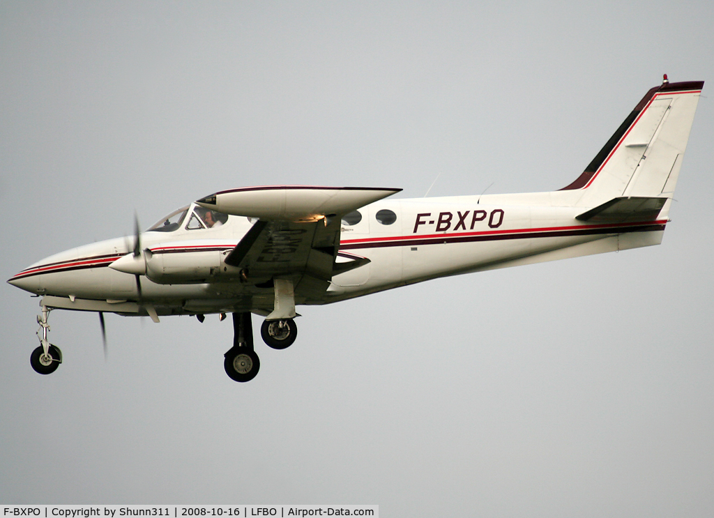 F-BXPO, 1976 Cessna 340A C/N 340A0053, Landing rwy 32L...