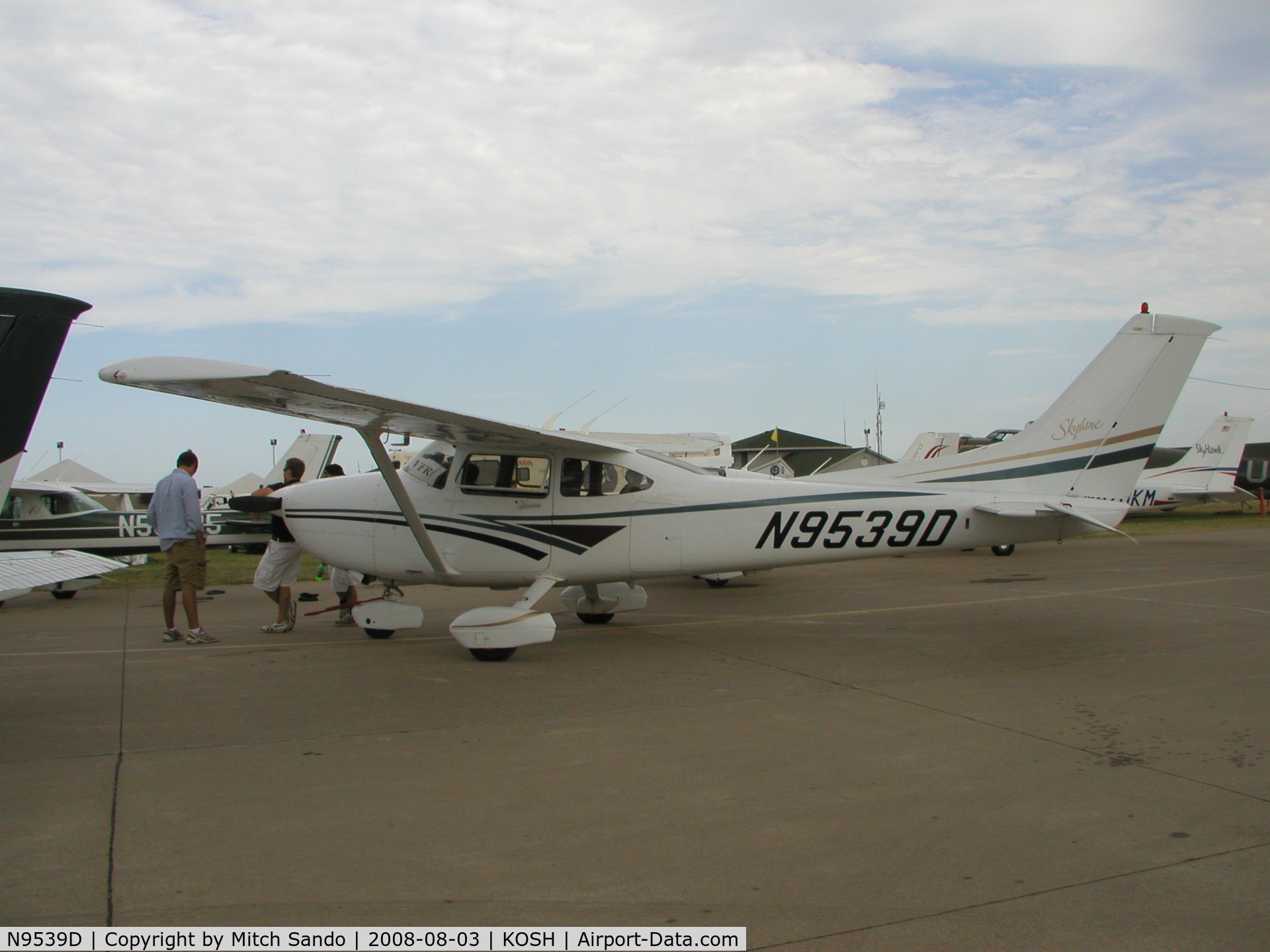 N9539D, Cessna 182S Skylane C/N 18280184, EAA AirVenture 2008.