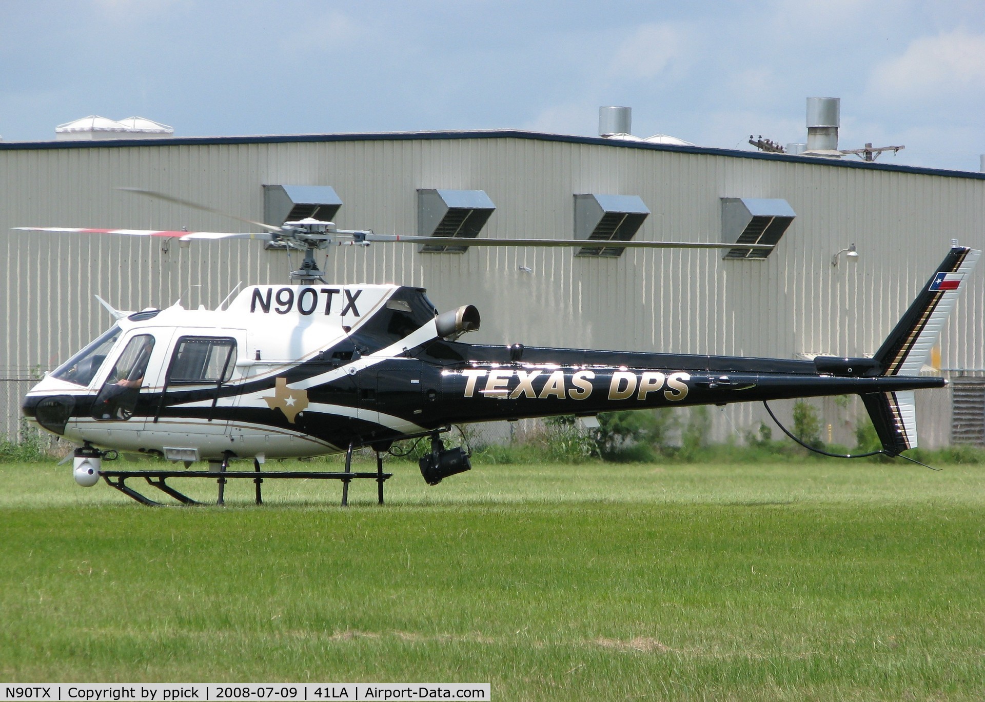 N90TX, 2008 Aerospatiale AS-350B-2 Ecureuil C/N 4401, Texas State Police at Metro Aviation near the Downtown Shreveport airport.
