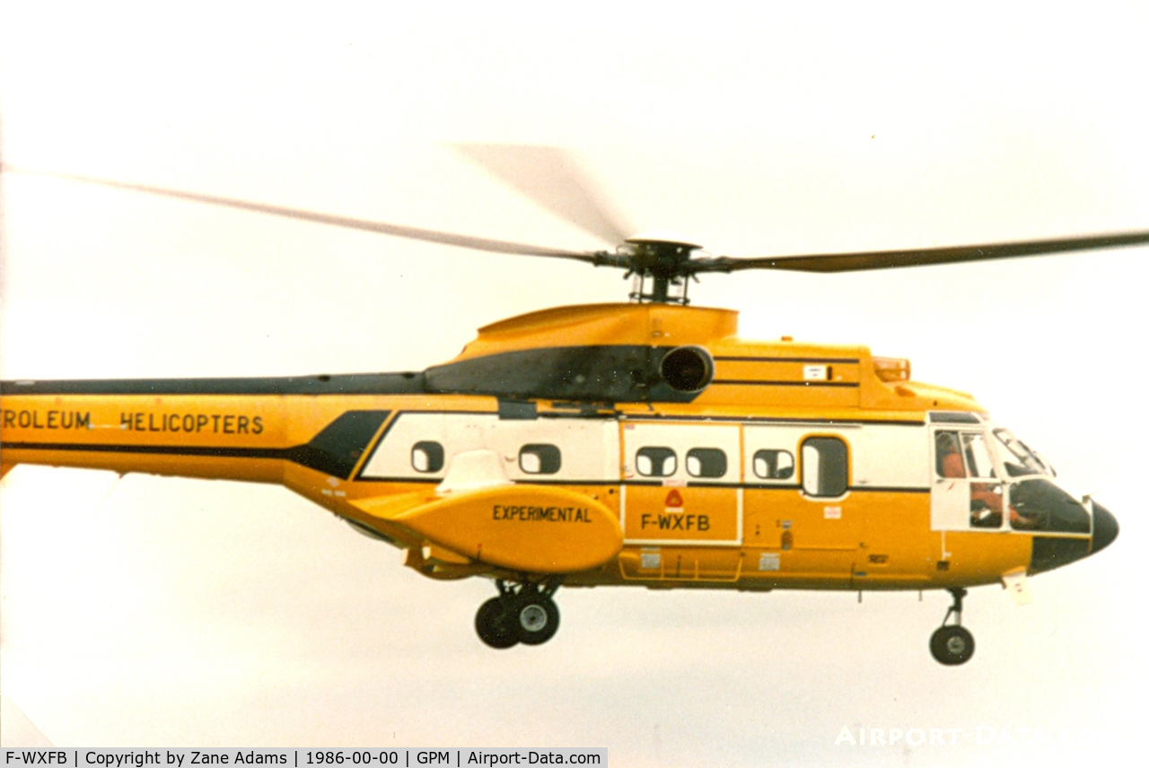 F-WXFB, Aerospatiale AS-332L Super Puma C/N Not found F-WXFB, At Grand Prairie Municipal - #22l Super Puma - Petroleum Helicopters Inc.