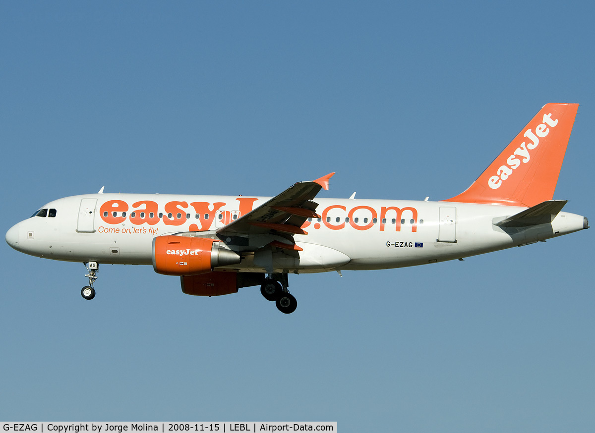 G-EZAG, 2006 Airbus A319-111 C/N 2727, On final to RWY 25R.