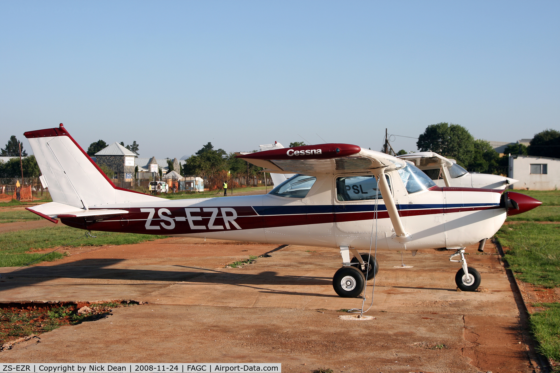 ZS-EZR, Cessna 150H C/N 15067374, FAGC