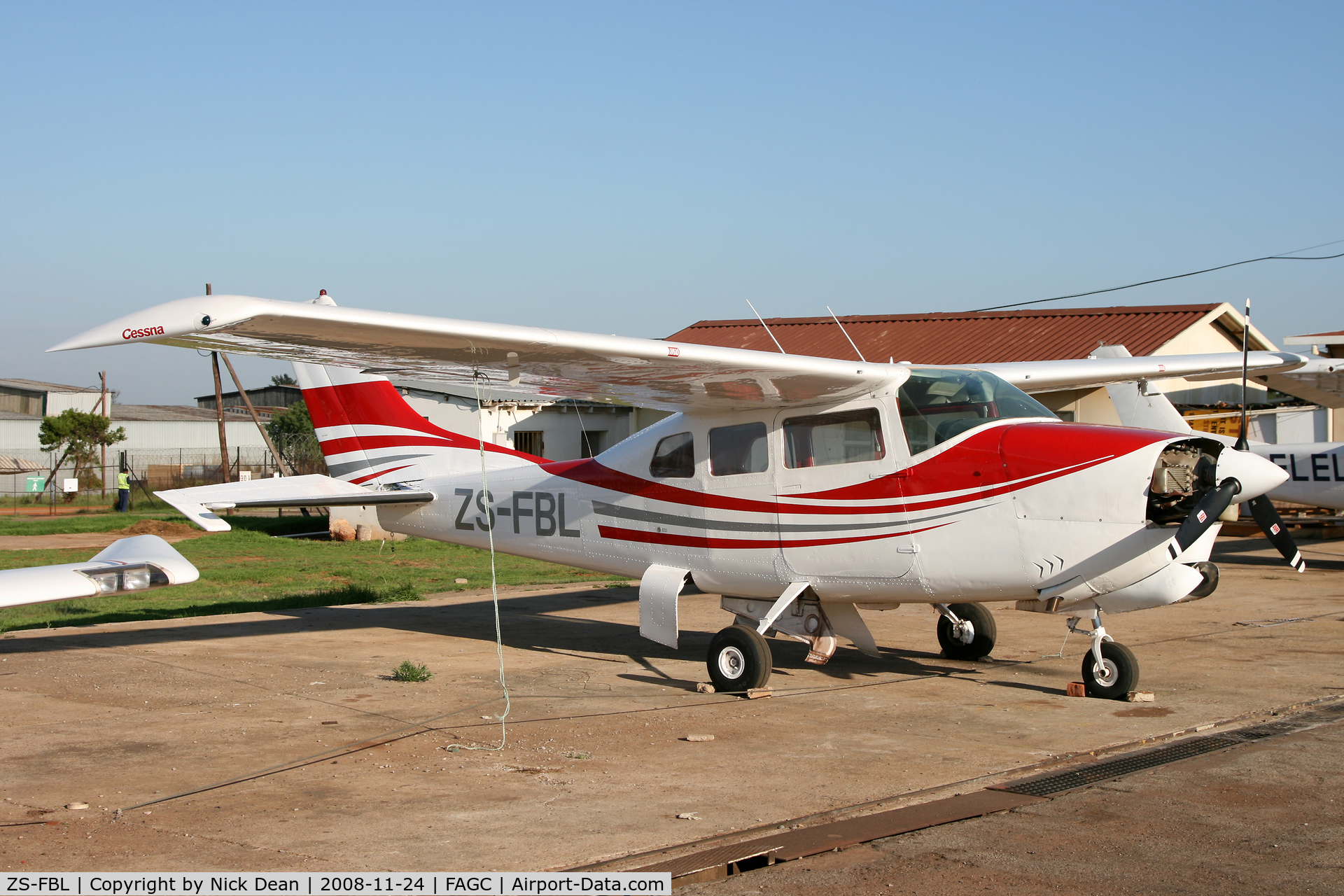 ZS-FBL, Cessna 210G Centurion C/N 21058899, FAGC
