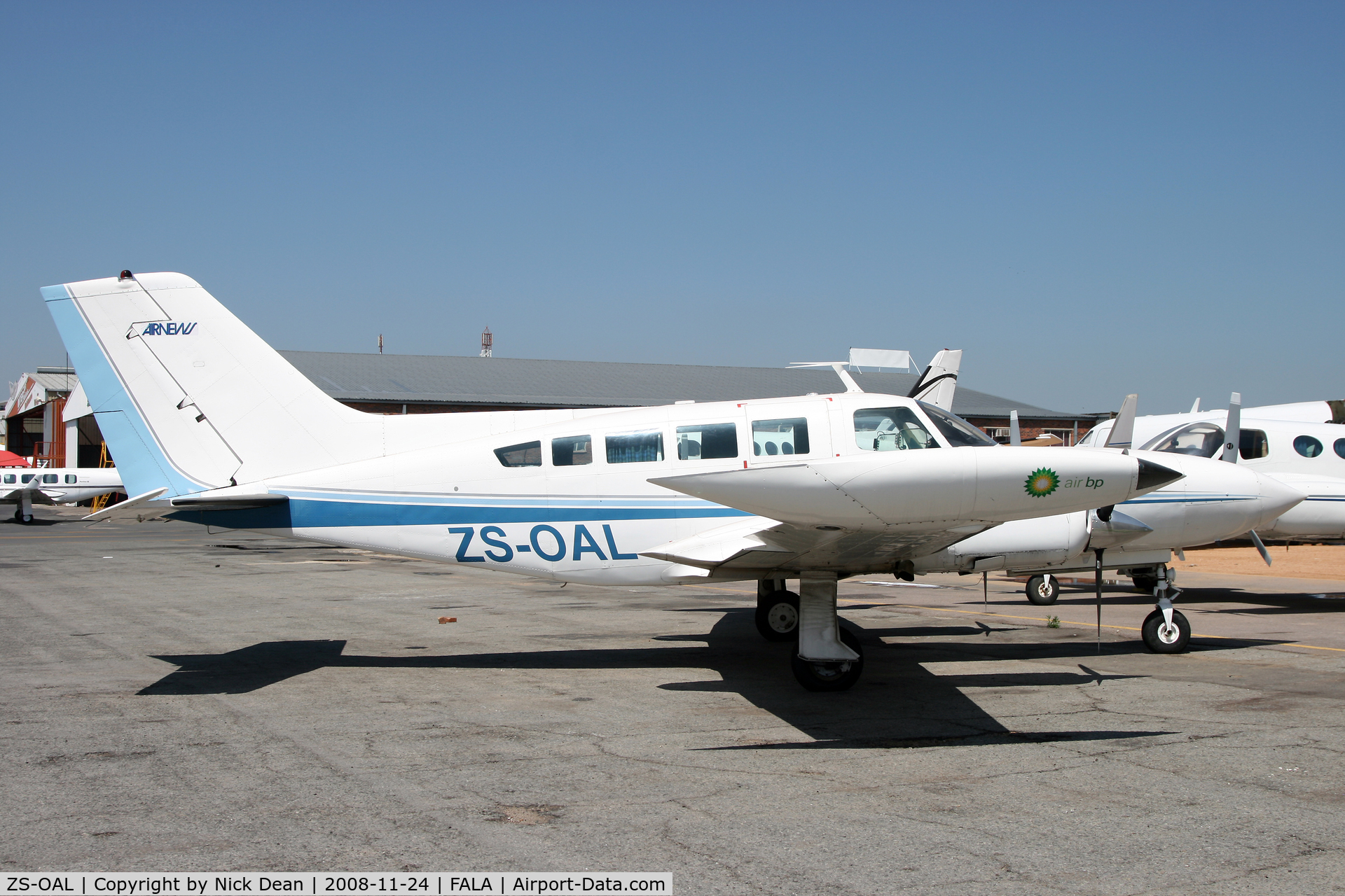 ZS-OAL, Cessna 402B Businessliner C/N 402B-0553, fala