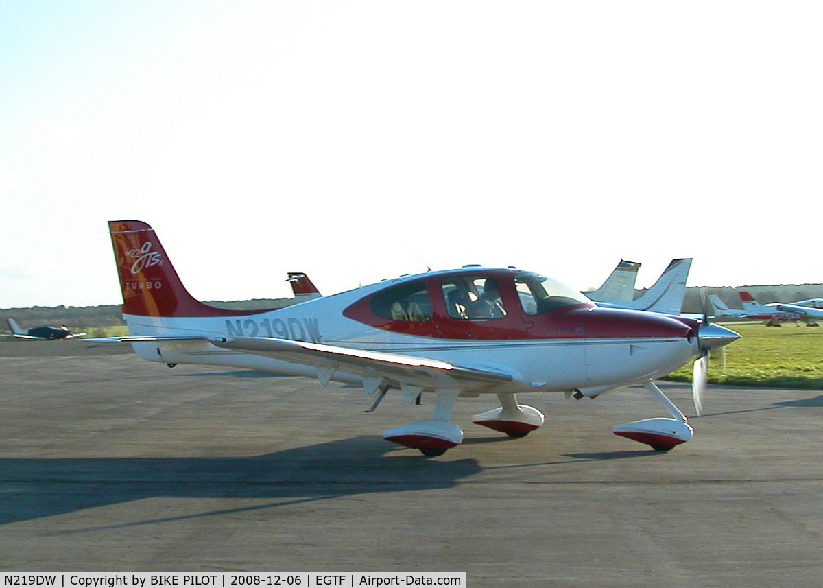 N219DW, 2008 Cirrus SR22 G3 GTSX Turbo C/N 3148, TAXYING TO MAIN HANGERS