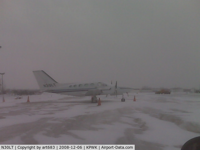 N30LT, Cessna 421C Golden Eagle C/N 421C0290, Snowy morning in Chicago