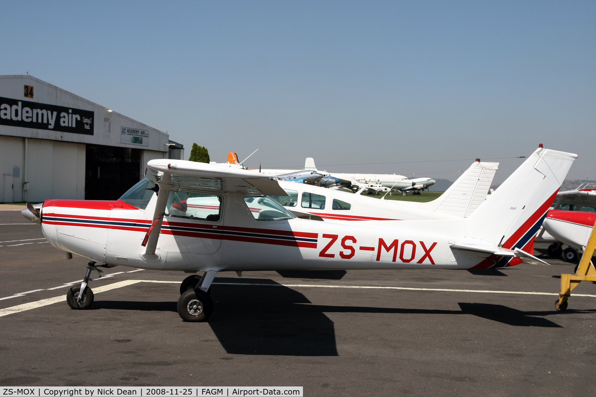 ZS-MOX, Cessna 152 C/N 15279513, FAGM