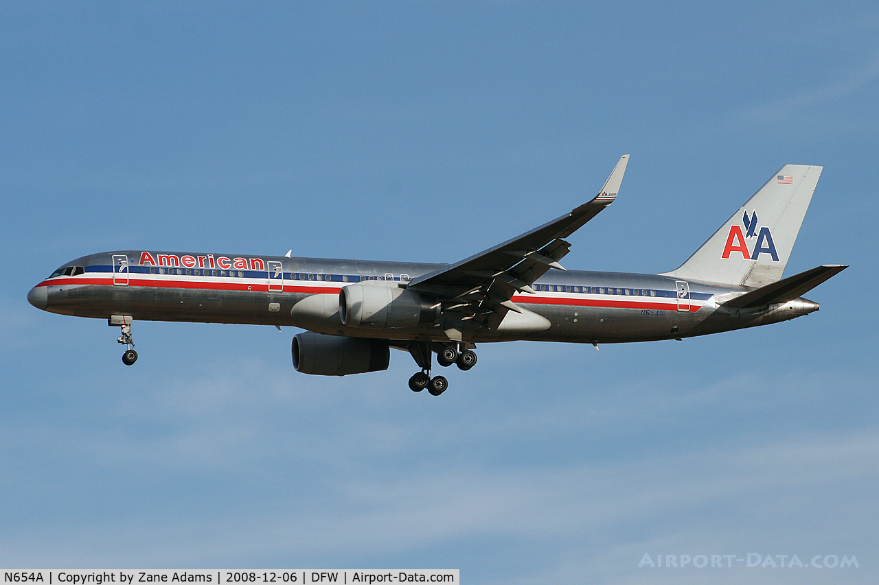 N654A, 1991 Boeing 757-223 C/N 24612, American Airlines 757 on approach to DFW