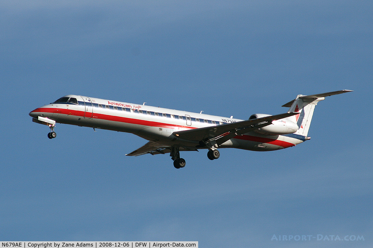 N679AE, 2004 Embraer ERJ-145LR (EMB-145LR) C/N 14500814, American Eagle landing at DFW