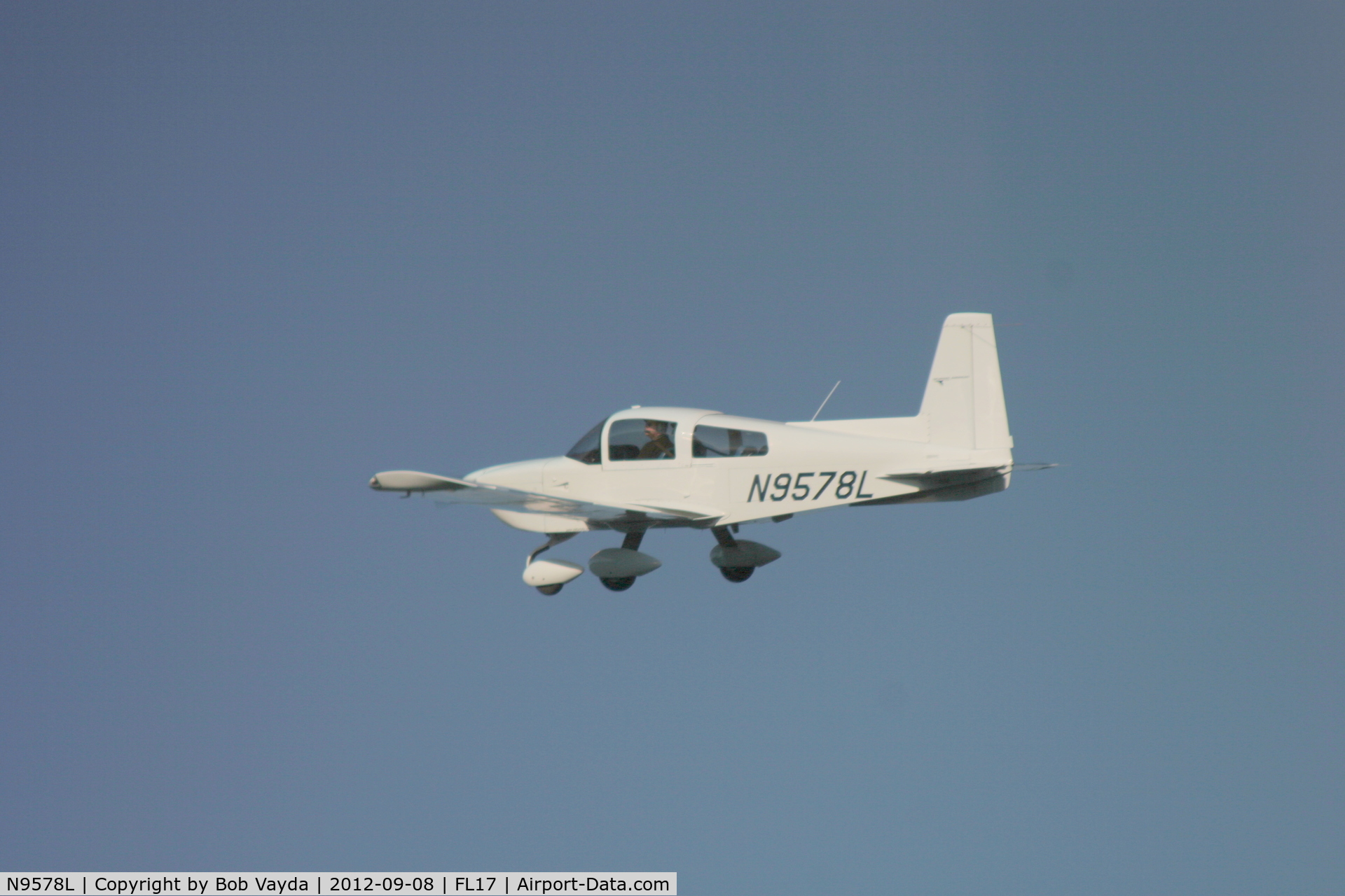 N9578L, 1974 Grumman American AA-5 Traveler C/N AA5-0578, 78L flying over Florida