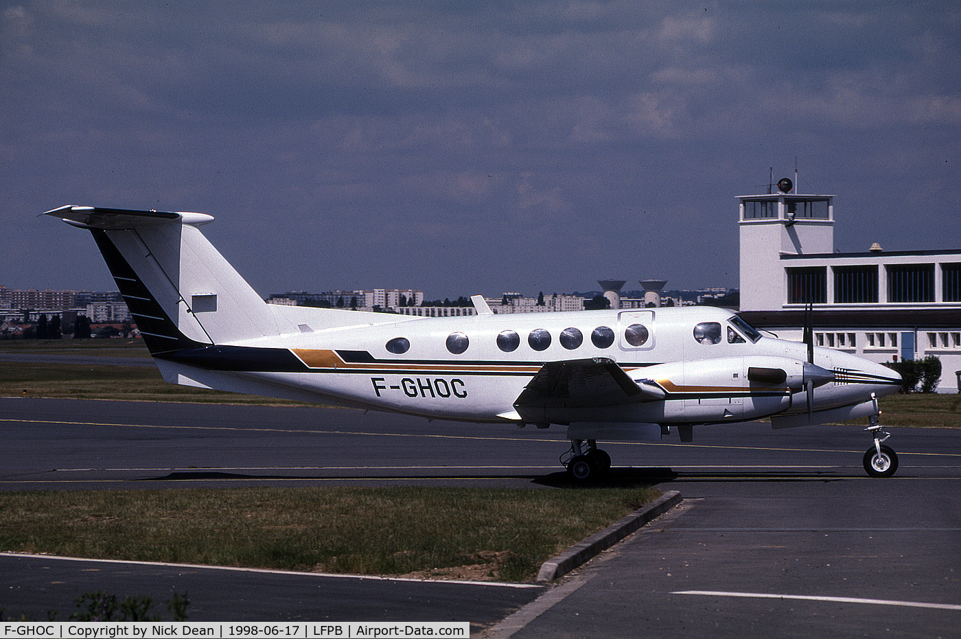 F-GHOC, 1978 Beech 200 Super King Air C/N BB-406, LFPB