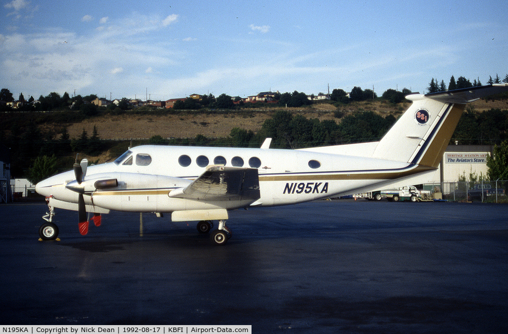 N195KA, 1982 Beech B200 King Air King Air C/N BB-1021, KBFI (Currently registered N678SS)