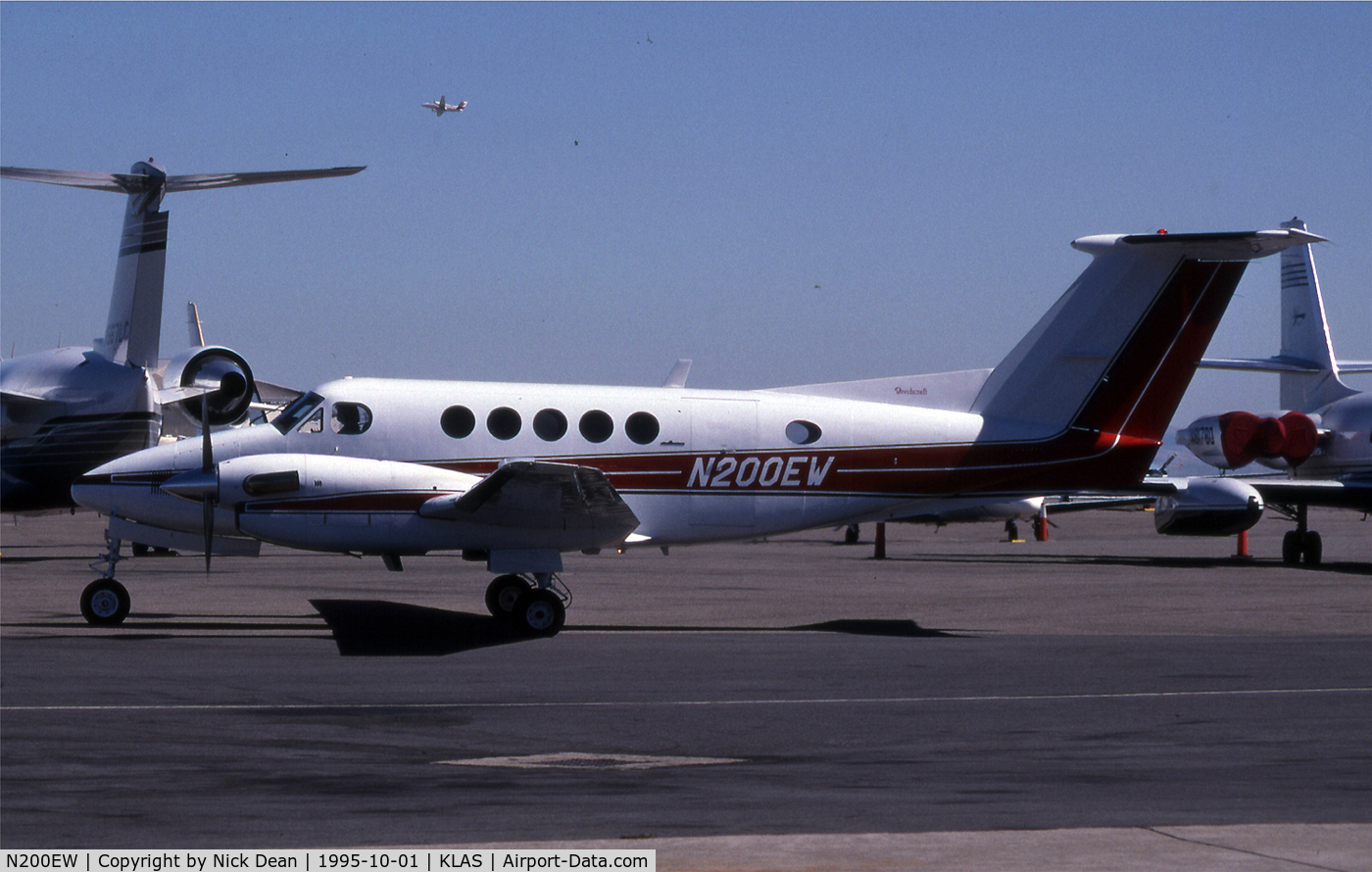 N200EW, 1983 Beechcraft B200 King Air C/N BB-1163, KLAS (Currently registered N960JP)