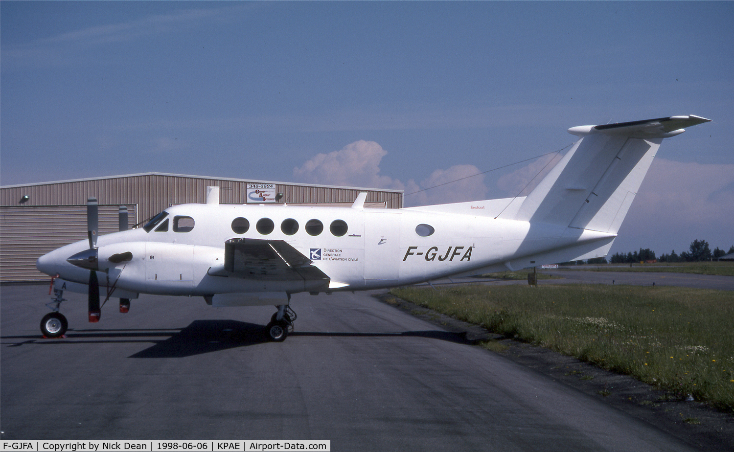 F-GJFA, 1987 Beech B200 King Air C/N BB-1270, KPAE