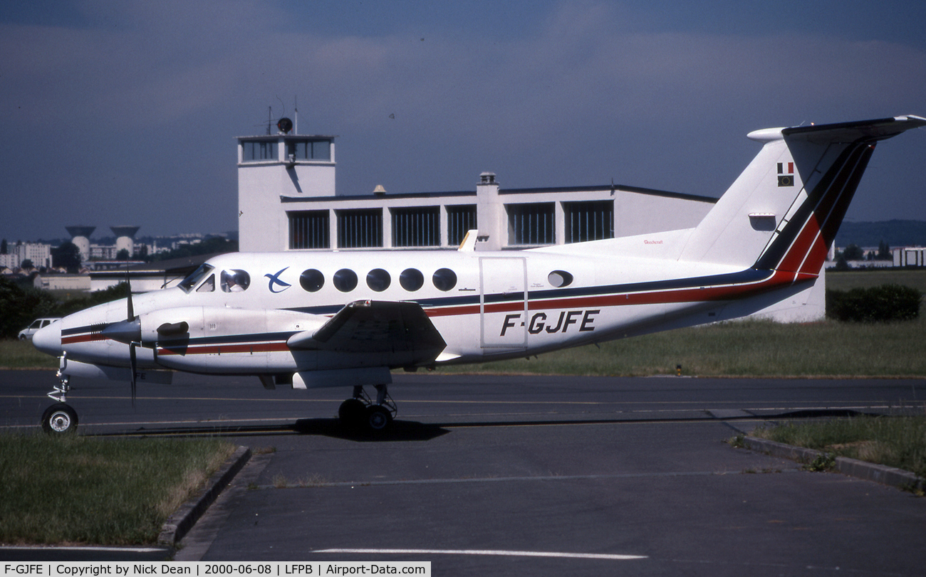 F-GJFE, 1991 Beech B200 Super King Air King Air C/N BB-1399, LFPB