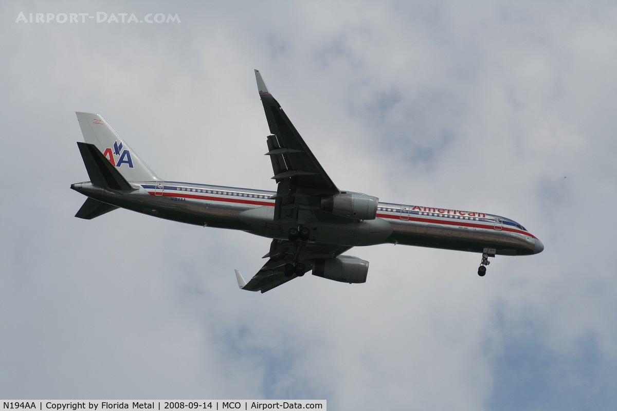 N194AA, 2001 Boeing 757-223 C/N 32388, American 757-200