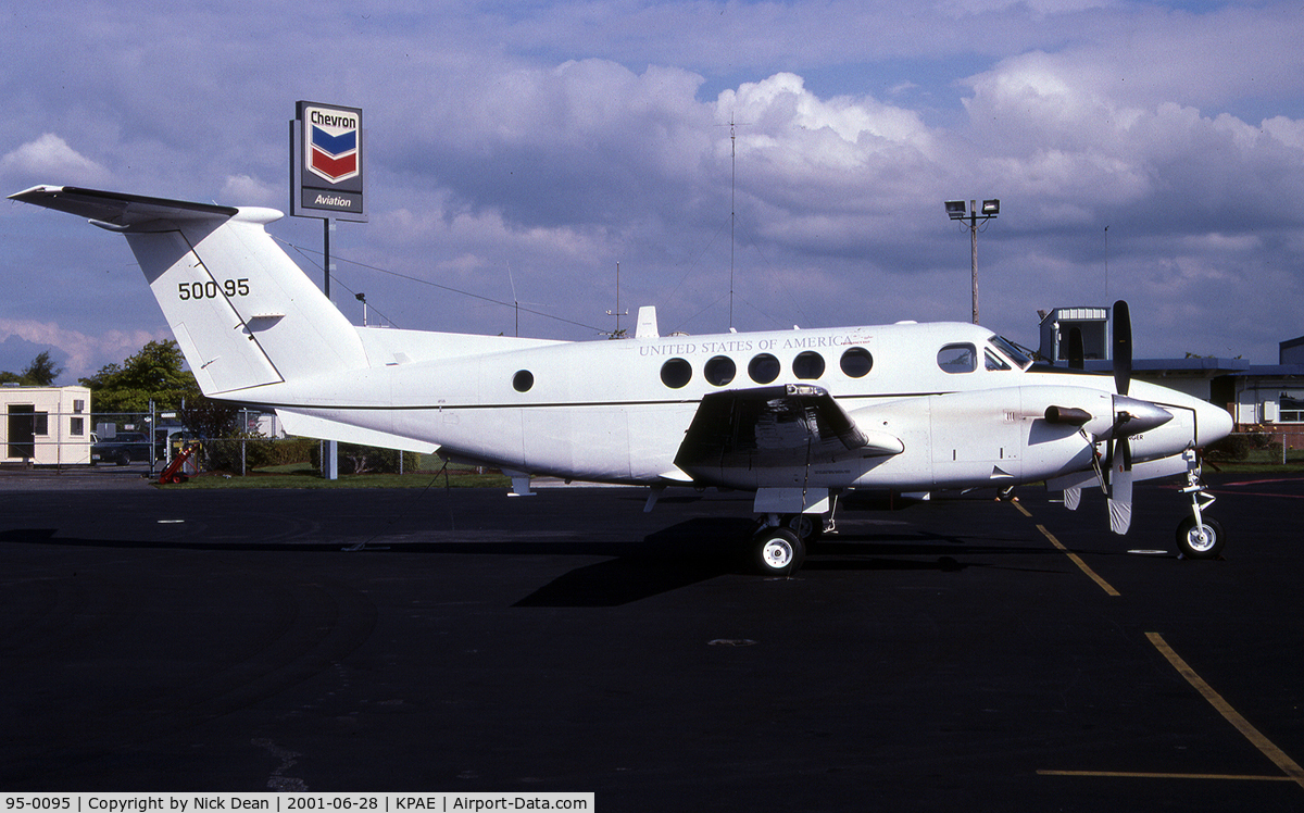 95-0095, 1995 Beech C-12R Huron C/N BW-023, KPAE (C/N BW-23)