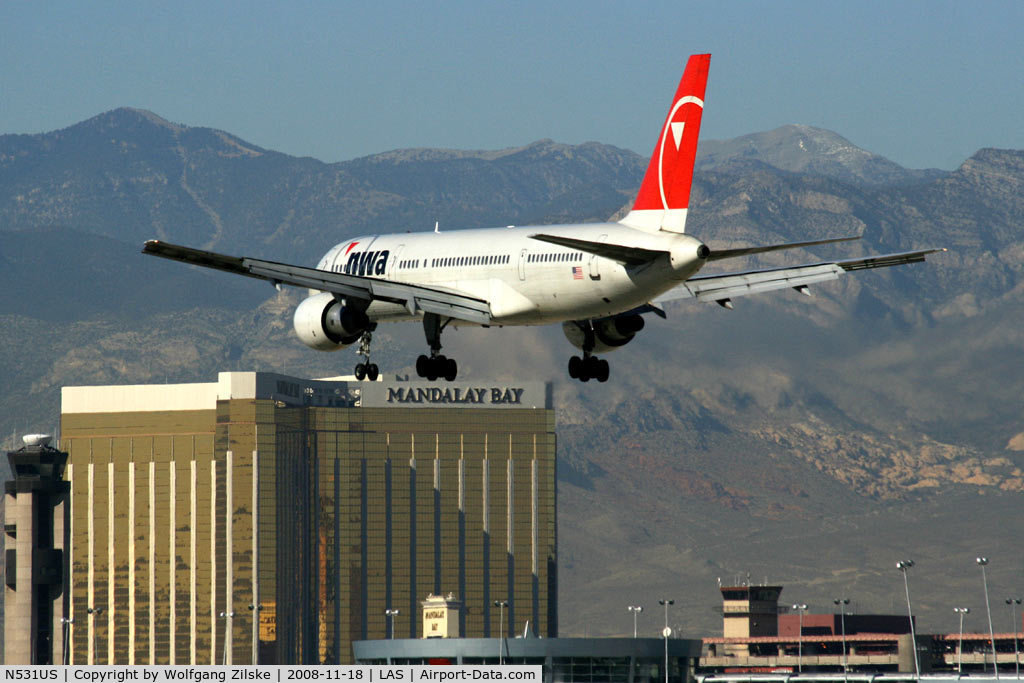 N531US, 1988 Boeing 757-251 C/N 23846, Going to Las Vegas