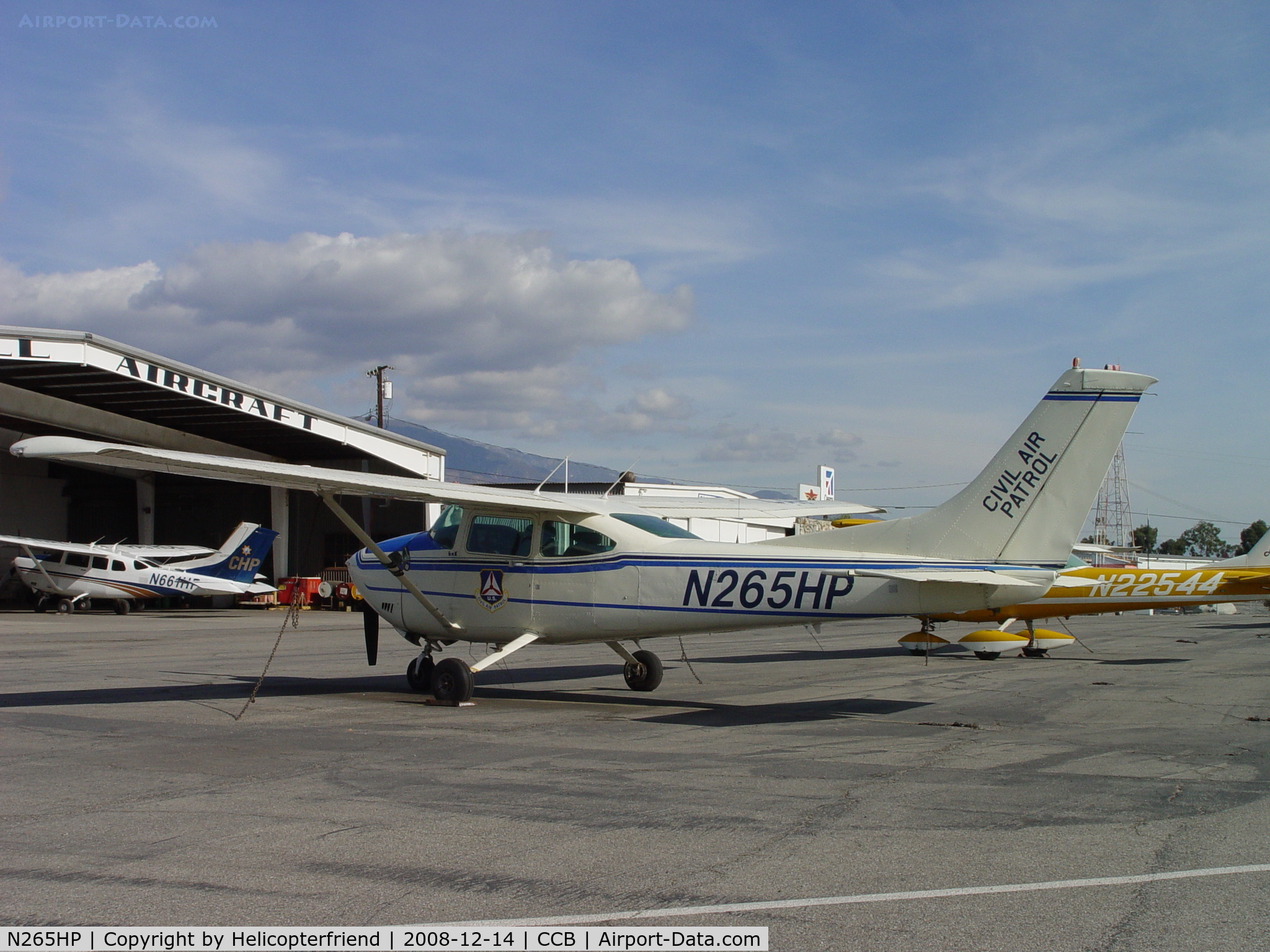N265HP, 1985 Cessna 182 Skylane C/N 18268519, In line waiting to be checked at Cable