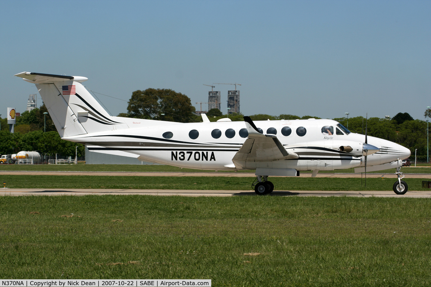 N370NA, 2002 Raytheon Aircraft Company B300 C/N FL-345, SABE