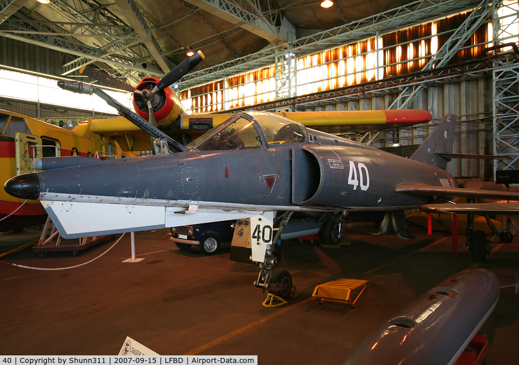 40, Dassault Etendard IV.M C/N 40, Etendard IVA preserved inside CAEA Museum...