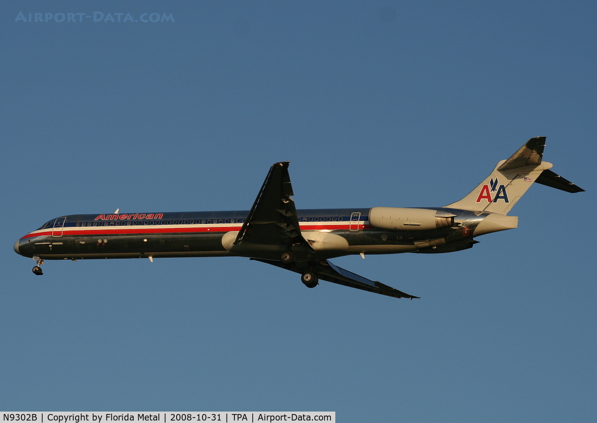 N9302B, 1987 McDonnell Douglas MD-83 (DC-9-83) C/N 49528, American MD-83