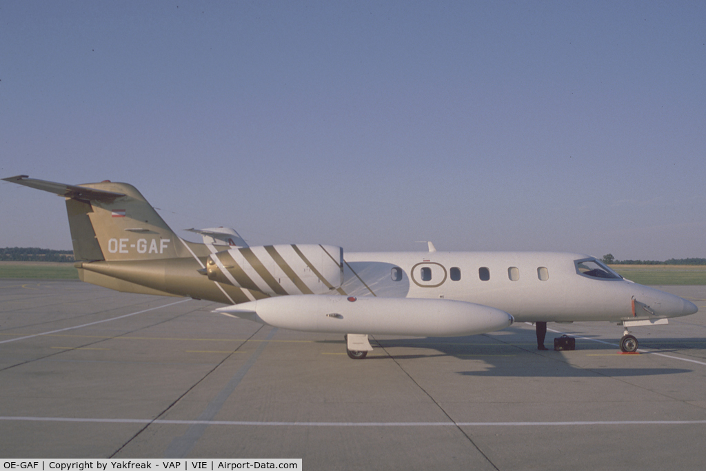 OE-GAF, Gates Learjet 35A C/N 35A-382, Aerzteflugambulanz Learjet 35