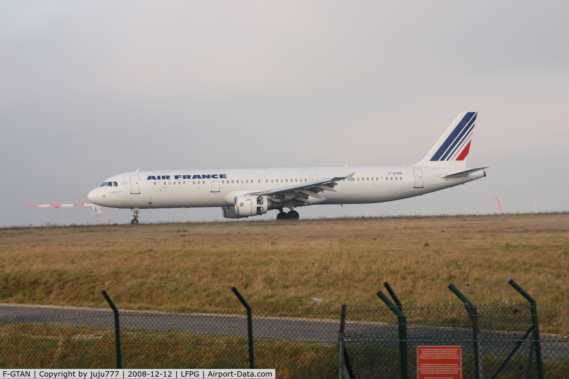 F-GTAN, 2007 Airbus A321-211 C/N 3051, on landing at CDG