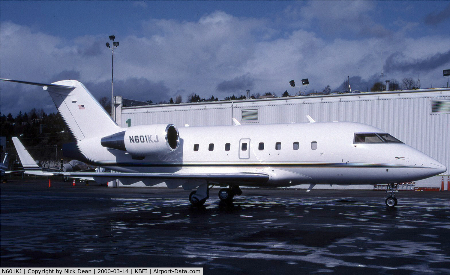 N601KJ, 1995 Canadair Challenger 601-3R (CL-600-2B16) C/N 5187, KBFI