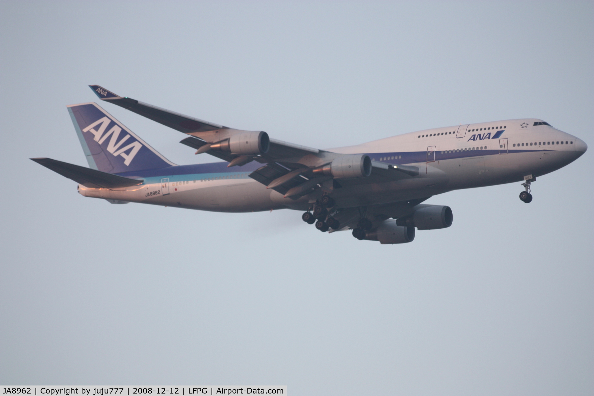 JA8962, 1993 Boeing 747-481 C/N 25645, on landing at CDG