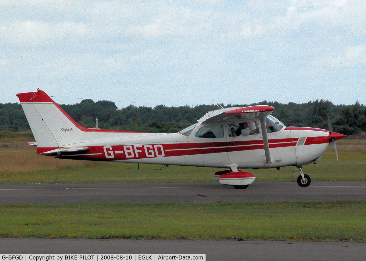 G-BFGD, 1977 Reims F172N Skyhawk C/N 1545, VISITOR FROM FAIROAKS