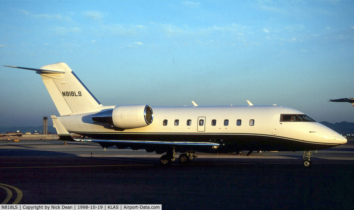 N818LS, 1996 Canadair Challenger 604 (CL-600-2B16) C/N 5315, KLAS (Currently registered N818TH)