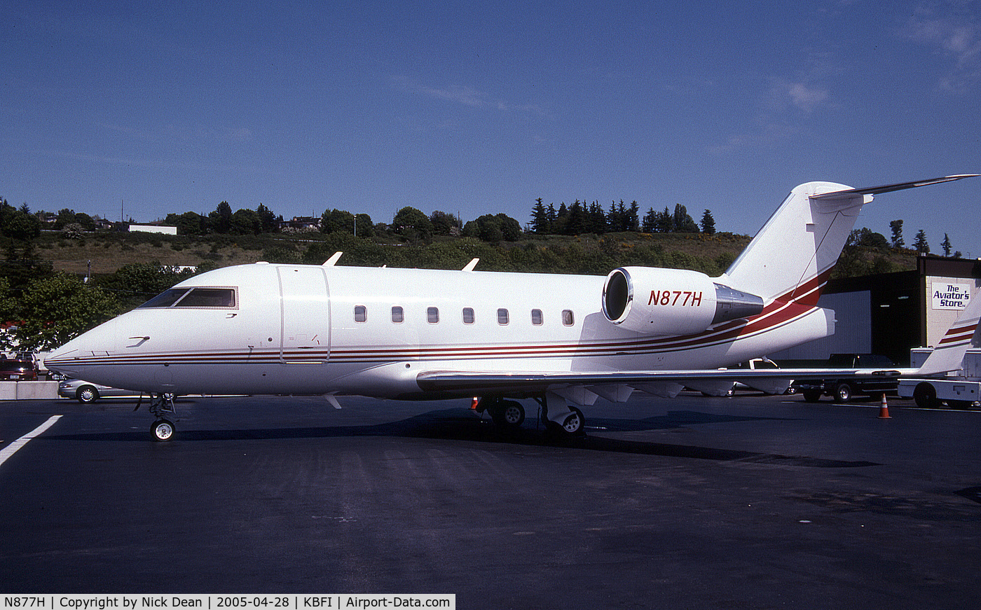 N877H, 2000 Bombardier Challenger 604 (CL-600-2B16) C/N 5445, KBFI