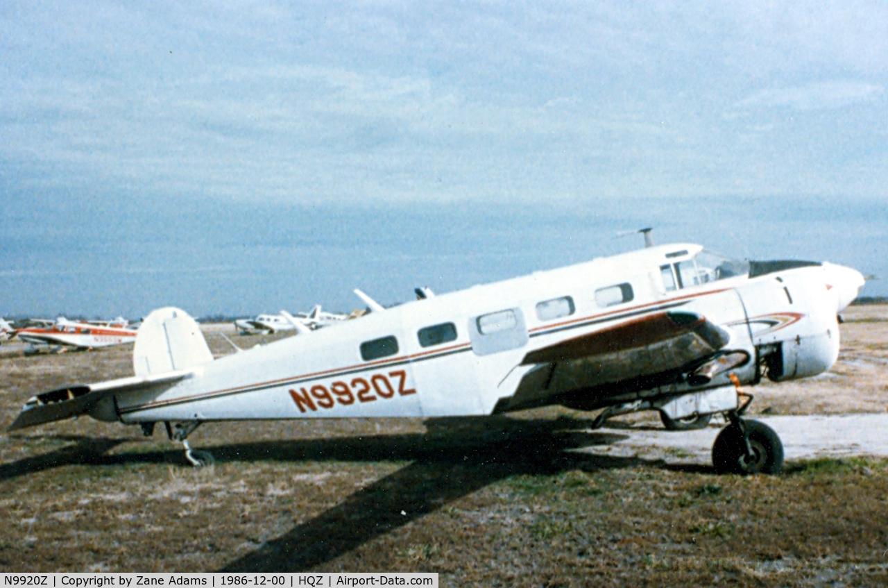 N9920Z, 1965 Beech D18S C/N A118, Beech 18 at Mequite Hudson Airport