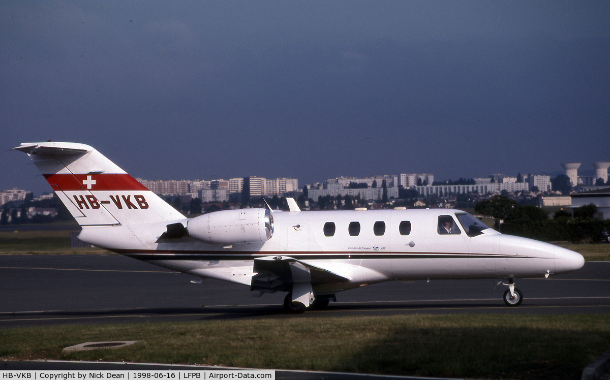 HB-VKB, 1993 Cessna 525 CitationJet C/N 525-0037, LFPB