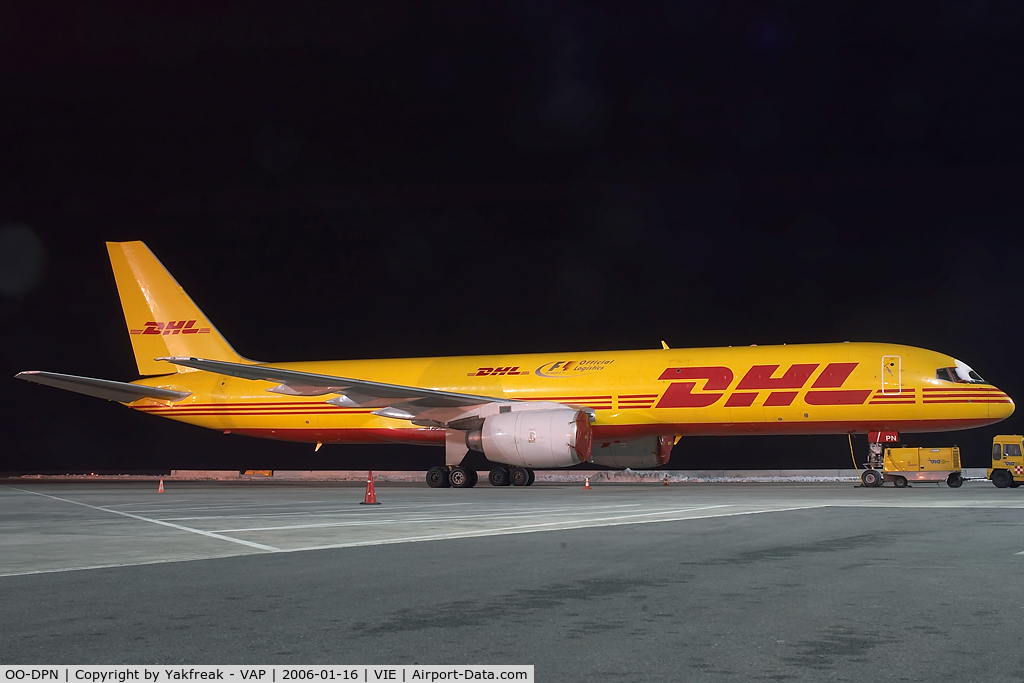 OO-DPN, 1986 Boeing 757-236/SF C/N 23533, European Air Transport Boeing 757-200 in DHL colors