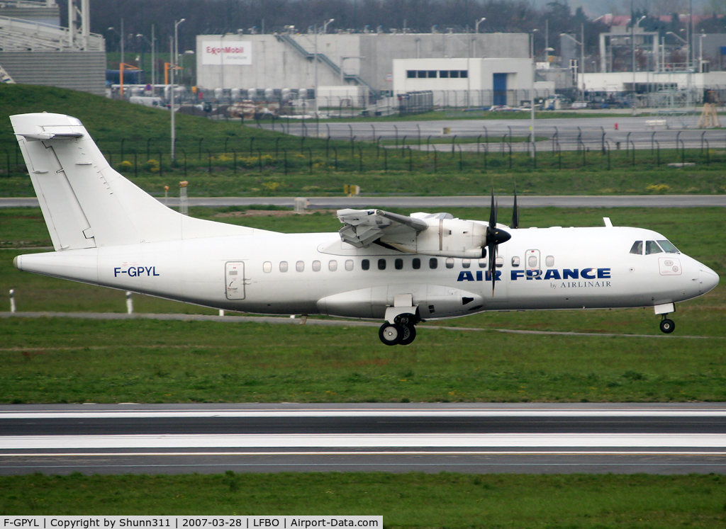 F-GPYL, 1997 ATR 42-500 C/N 542, Landing rwy 14R