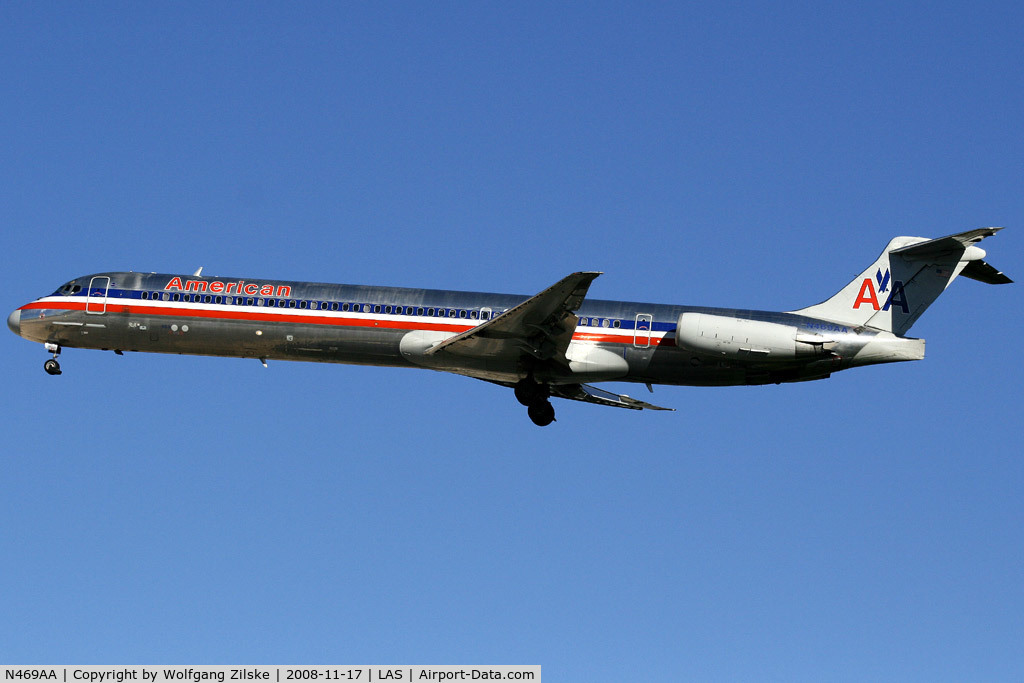 N469AA, 1988 McDonnell Douglas MD-82 (DC-9-82) C/N 49599, visitor