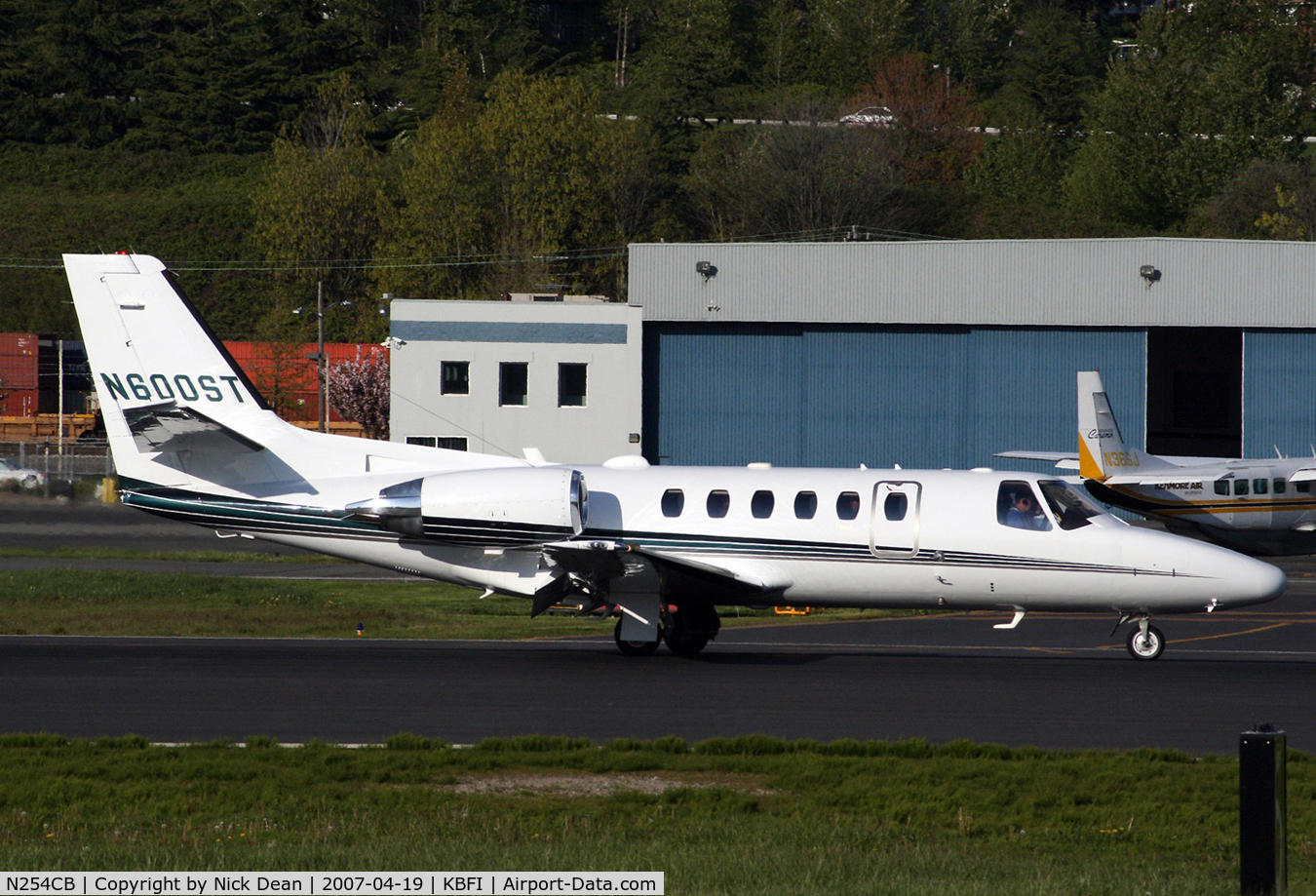 N254CB, 2002 Cessna 550 Citation Bravo C/N 550-1054, KBFI (Seen here as N600ST this reg is currently on a Challenger so this frame is posted here using the prior ID N254CB for C/N accuracy)