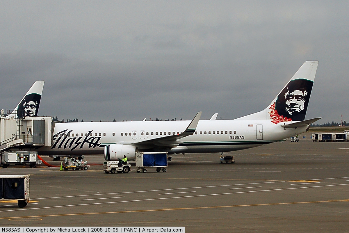 N585AS, 2007 Boeing 737-890 C/N 35683, At Anchorage