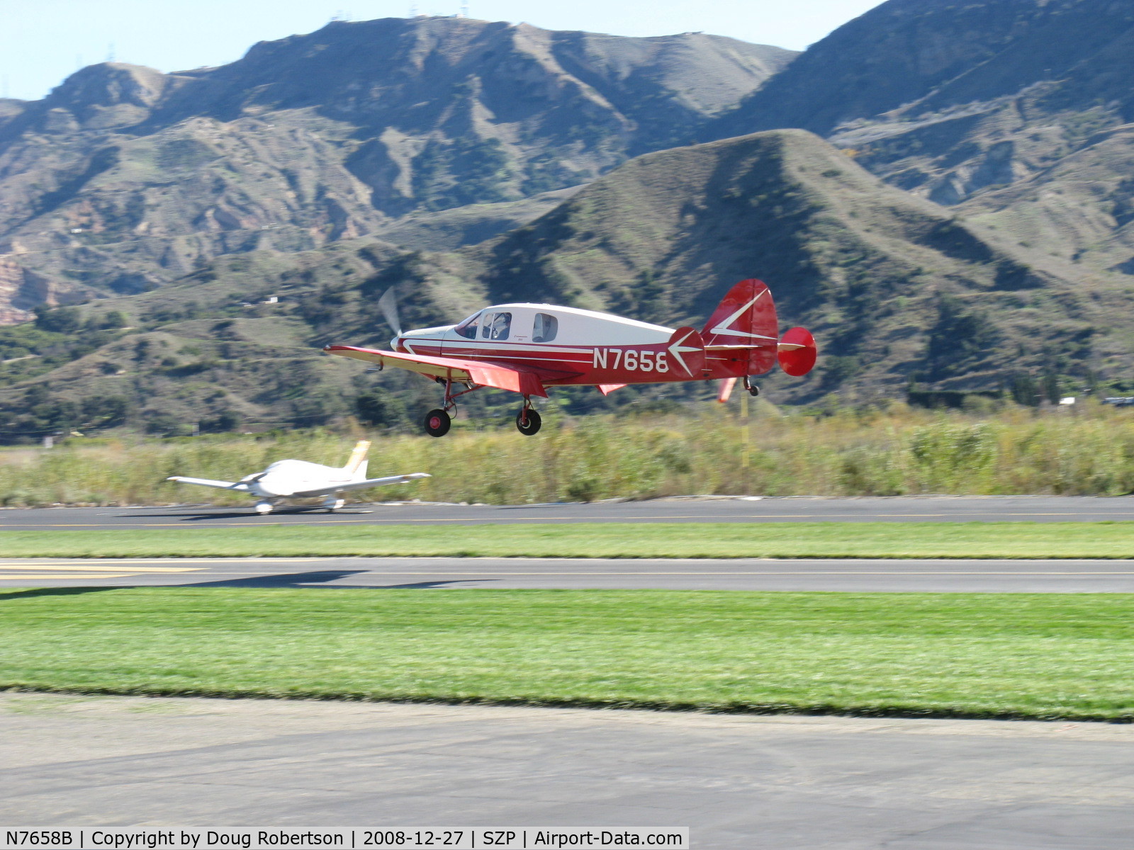 N7658B, 1957 Downer 14-19-2 C/N 4009, 1957 Northern Aircraft BELLANCA 14-19-2 CRUISEMASTER, Continental O-470- 230 Hp. Landing Rwy 04, Northern Aircraft did not become Downer Aircraft until 1959. Landing Rwy 04