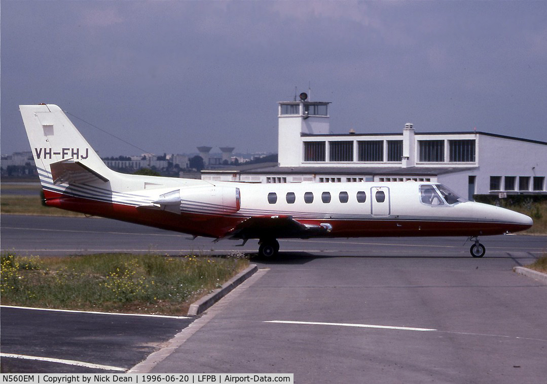 N560EM, 1994 Cessna 560 Citation Ultra C/N 560-0278, LFPB Le Bourget (Seen here as VH-FHJ this aircraft is now registered N560EM as posted)