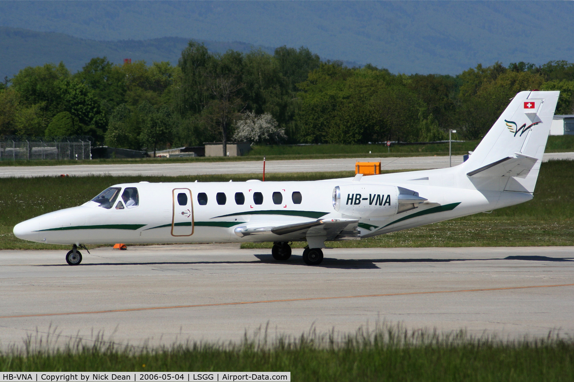 HB-VNA, 1994 Cessna 560 Citation Ultra C/N 560-0280, LSGG