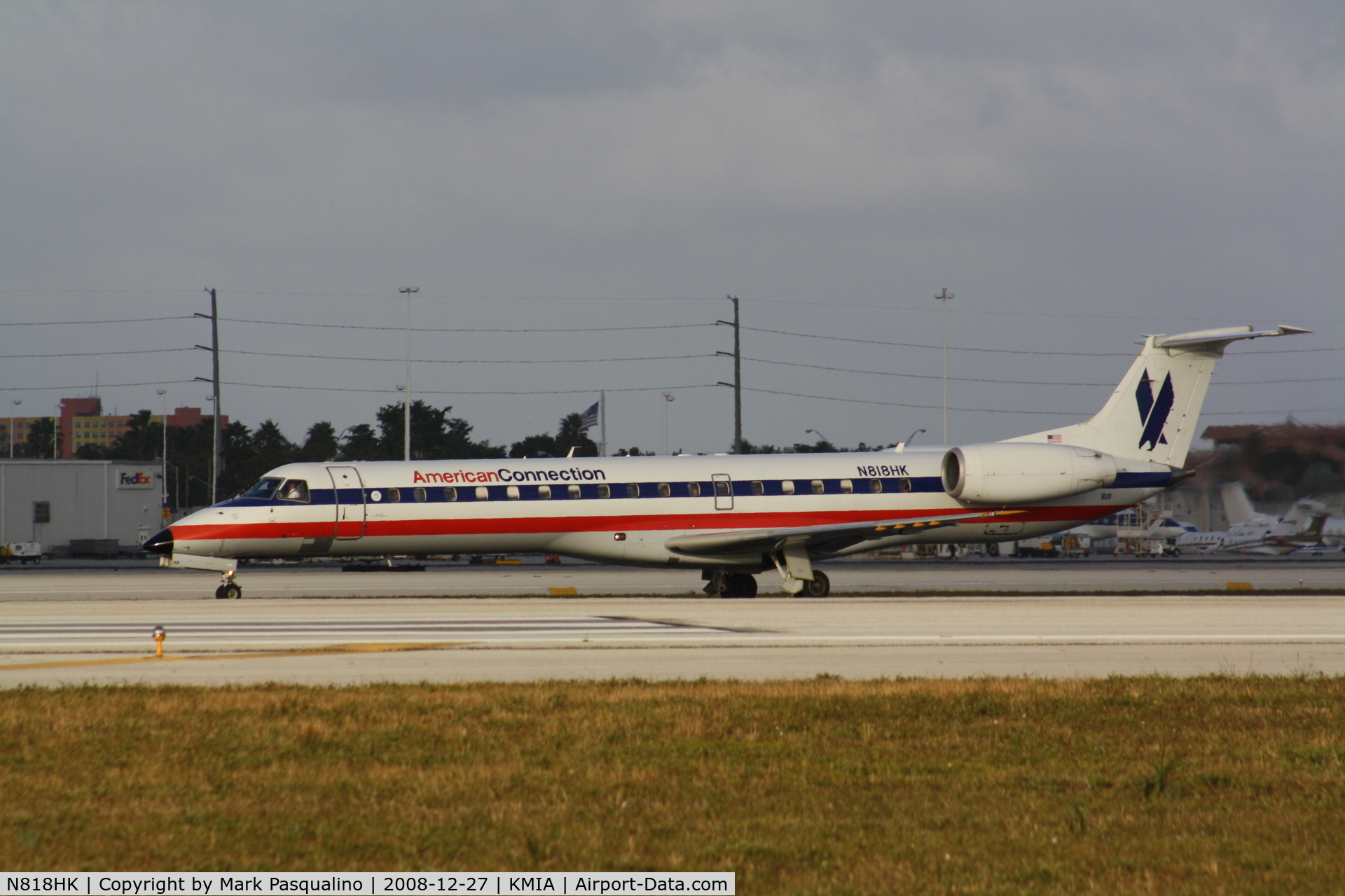 N818HK, 1998 Embraer ERJ-145LR (EMB-145LR) C/N 145059, EMB-145LR